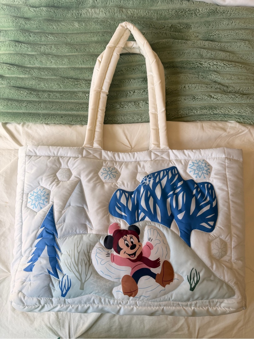 Limited Edition Quilted White Tote Bag with Minnie Mouse and Chip n Dale